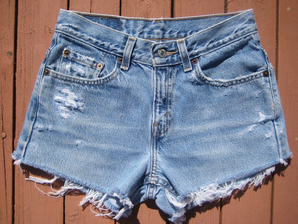 How To Make Your Own Cutoff Jeans -4 Simple Steps | FashionGHANA ...