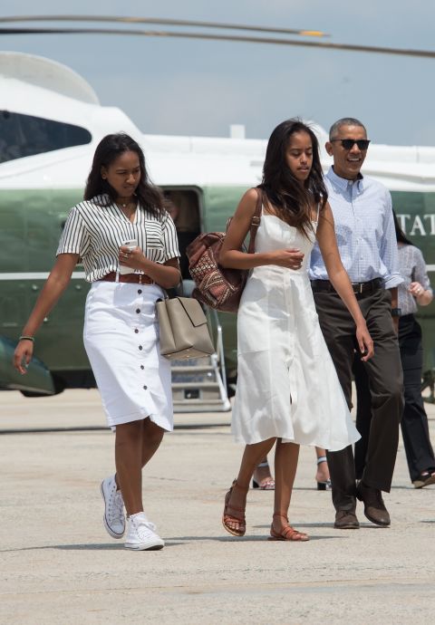 Sasha and Malia Obama jetted off to Martha’s Vineyard, August 2016
