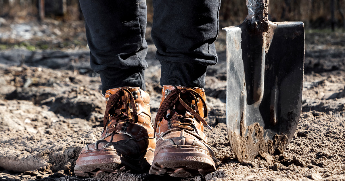 Why Boots Are Essential For Working Staff? Fashion GHANA