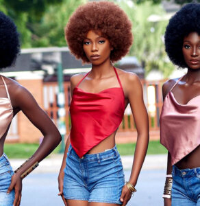 #HOTSHOTS: These 3 Ghanaian Ladies Are On A Mission To Make Afro Wigs Trend In New Libel’s Afro Campaign Editorial