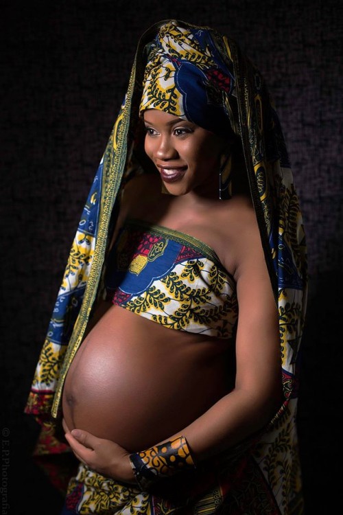 beautifully pregnant african woman (3)